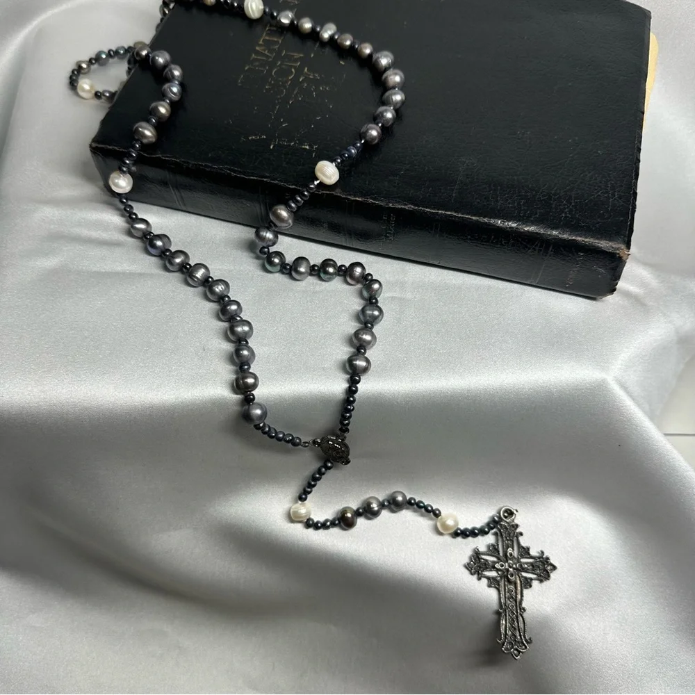 Handmade Genuine Pearl Rosary - Picture 13 of 14